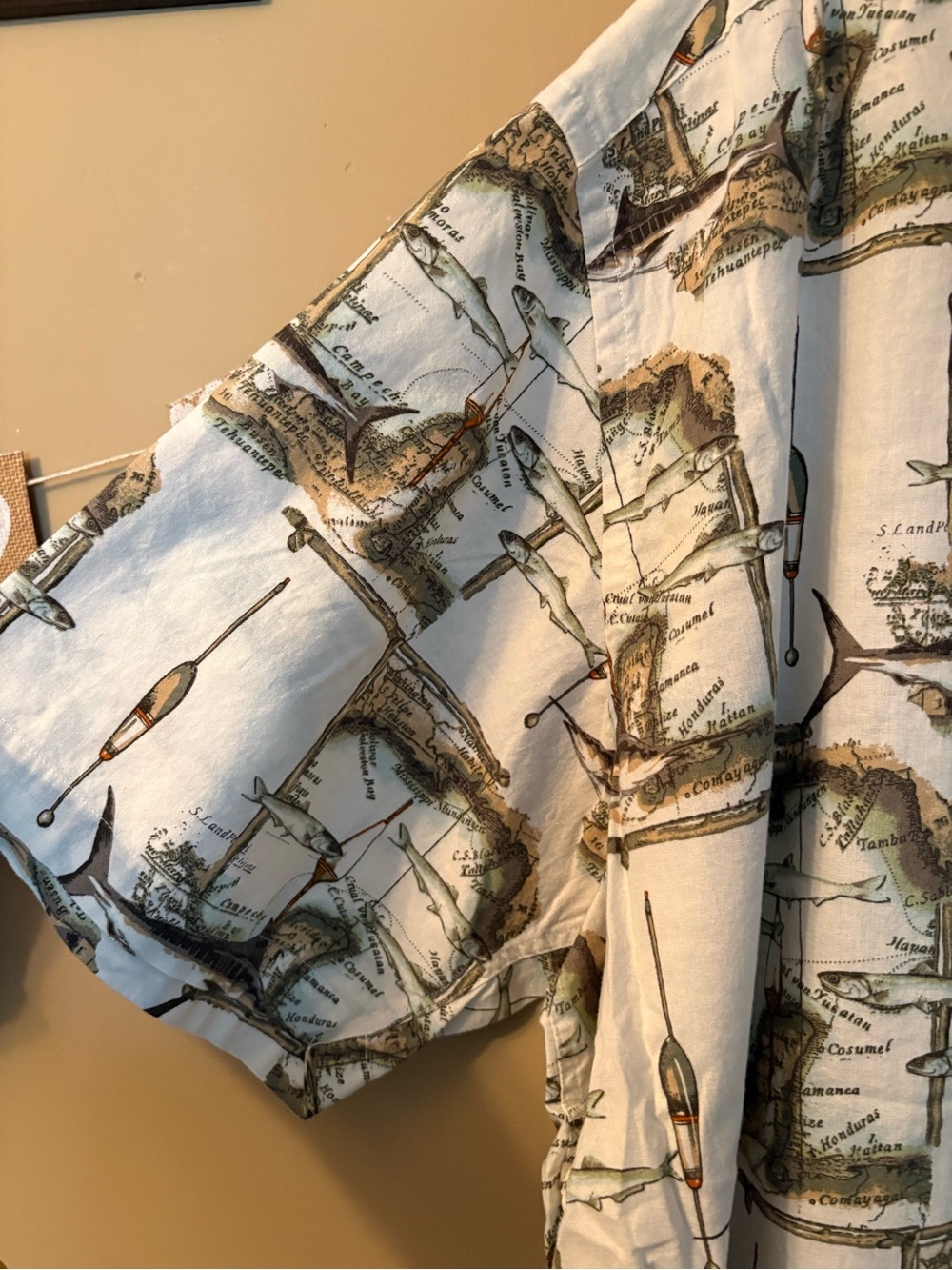 Monte Carlo Men’s Vintage Style Fishing Map Print Short Sleeve Shirt - Picture 10 of 12